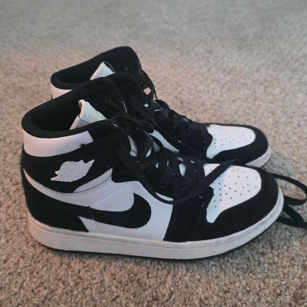Nike Air Jordan 1 Mid Black White Panda Sneakers
